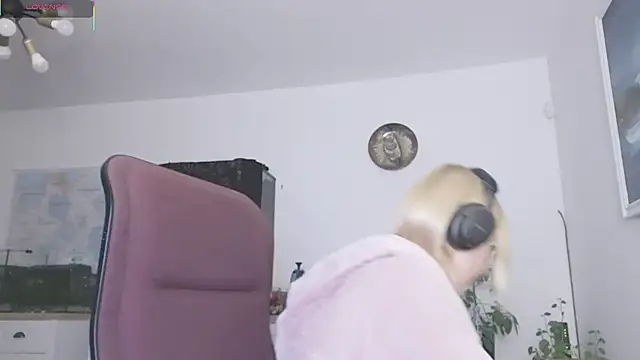 Webkamerová show karmija