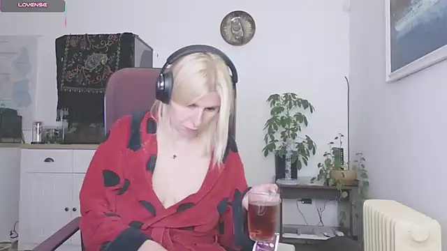 karmija Webcamshow