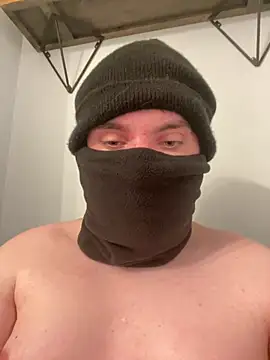 Show modela Noobmaster69e10 na web-kameri