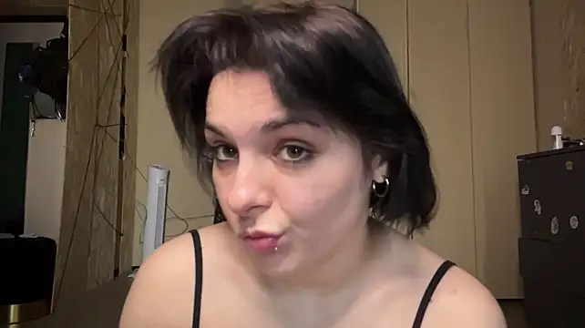 __Kiki Webcam Show