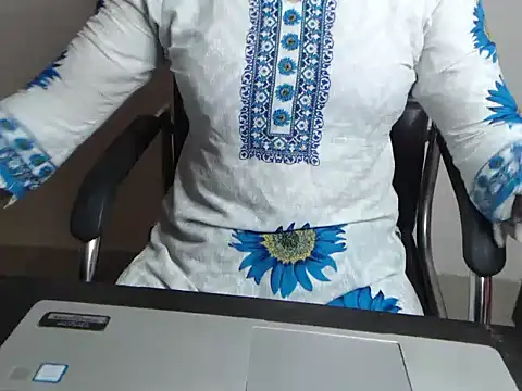 SanihaCurvy ওয়েবক্যাম শো
