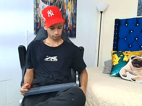 Вебкам-шоу connor_launther_