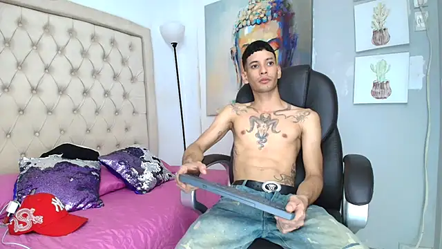 Вебкам-шоу connor_launther_