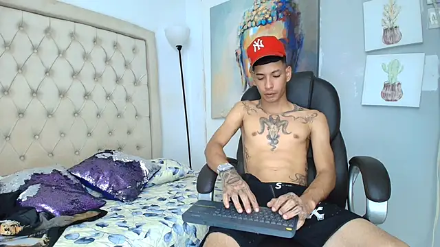Вебкам-шоу connor_launther_