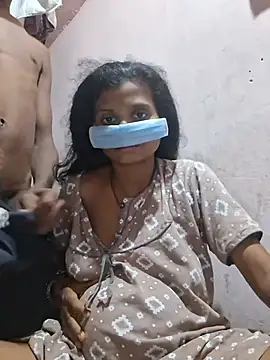 Bhabhi_pronstar: διαδικτυακό σόου στην κάμερα