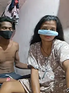 Bhabhi_pronstar: διαδικτυακό σόου στην κάμερα