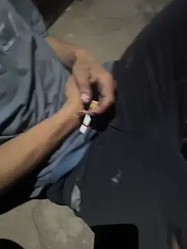 Homeless_hunter Show in webcam