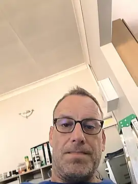 Homeless_hunter Show Webcam