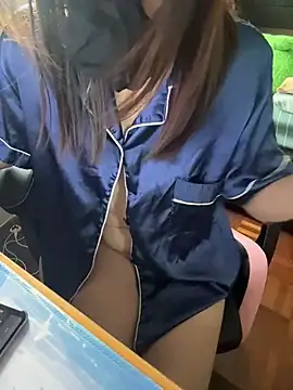 Jessiiii888 在線直播表演