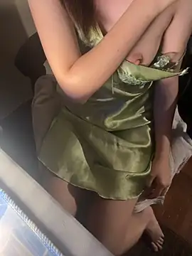 Jessiiii888 在線直播表演