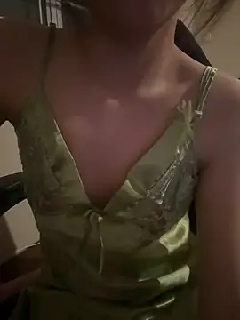 Jessiiii888 网络视讯表演