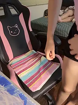 Jessiiii888 网络视讯表演