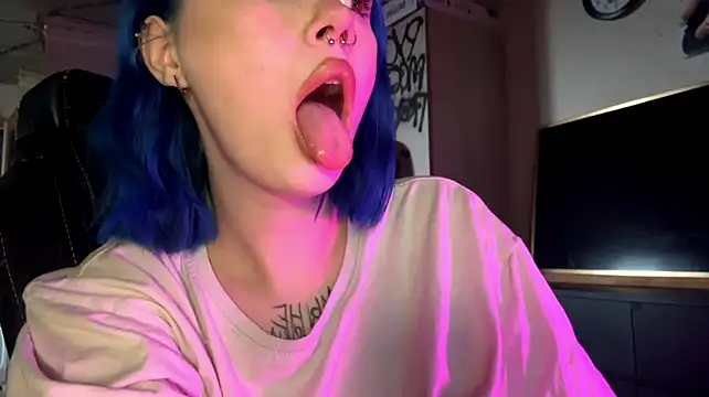 הופעת וובקאם של AnnieTouch