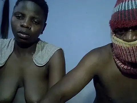 AfroBritney webkamerás műsora