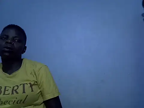 AfroBritneyn Webbikameraesitys