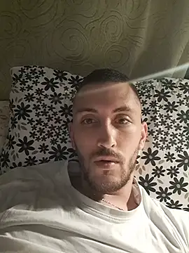 Yris-04's Webcam Show