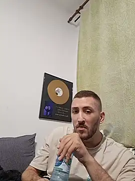 Yris-04 Pertunjukan Webcam