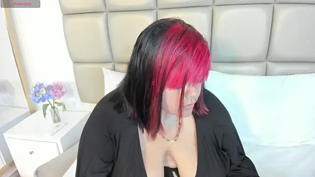 Chat +18 de ViolettaReyes ao vivo