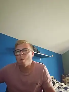 blondeboy92: вебкам-шоу