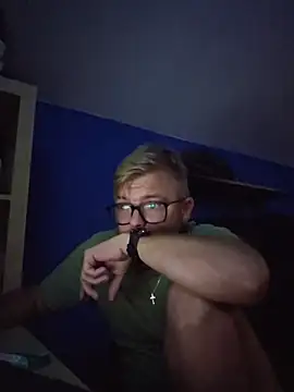 blondeboy92: вебкам-шоу