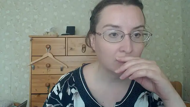 Smart_Rose's Live XXX Chat