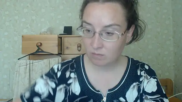 XXX chat uživo modela Smart_Rose
