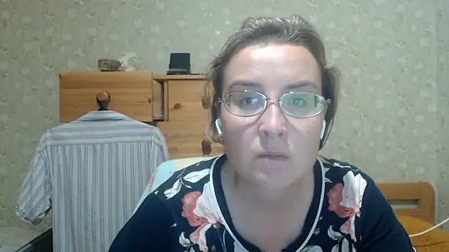 Smart_Rose élő XXX-chatje