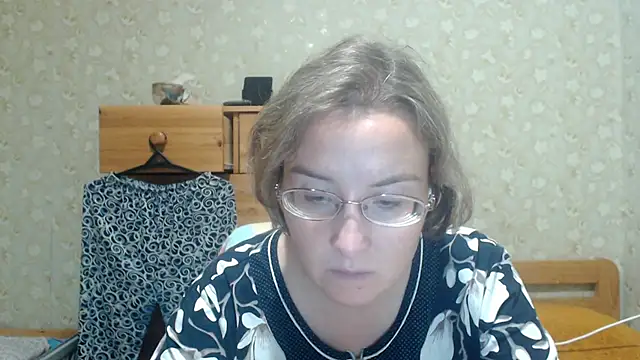 Smart_Rose's Live XXX Chat