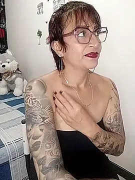 Show Webcam de missrouge_tattoo