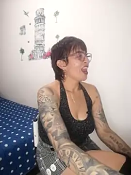 missrouge_tattoo's Webcam Show