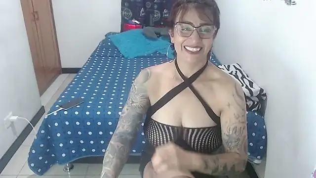 missrouge_tattoo Webcam-Show