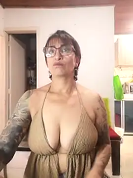 missrouge_tattoo Webcam-Show