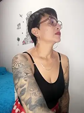 Show de webcam de missrouge_tattoo