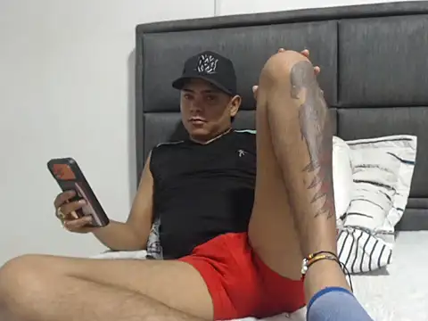jhoncito0310 webcam show