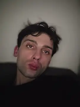 Bad_Bitch_Boyn Webbikameraesitys