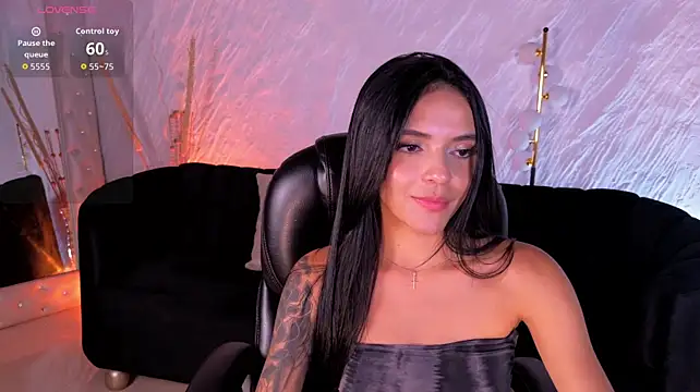 XXX chat uživo modela ArianaWest1