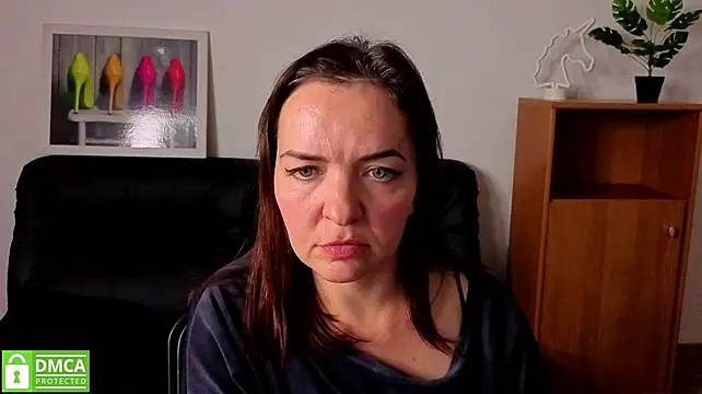 Kira_lorens3 লাইভ XXX চ্যাট