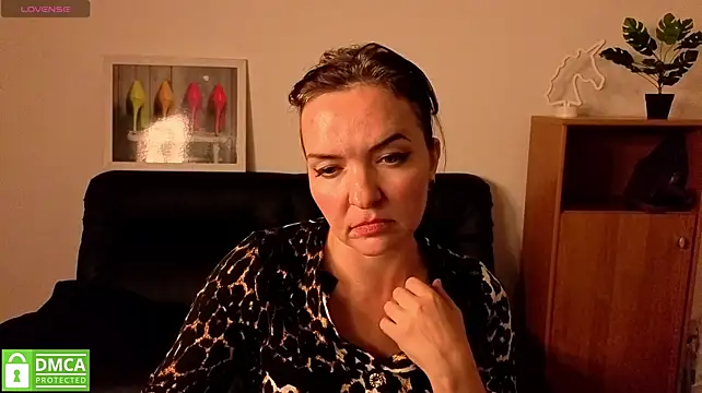 Kira_lorens3 Adlı Modelin Canlı XXX Sohbeti