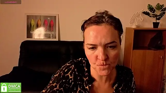 Kira_lorens3n Live XXX chat