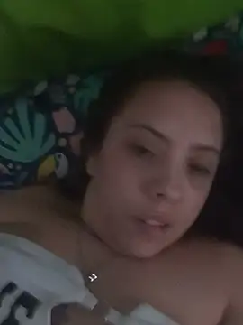 jenna_bustyn Webbikameraesitys