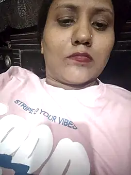 แชท XXX สดของ Golden_Desi