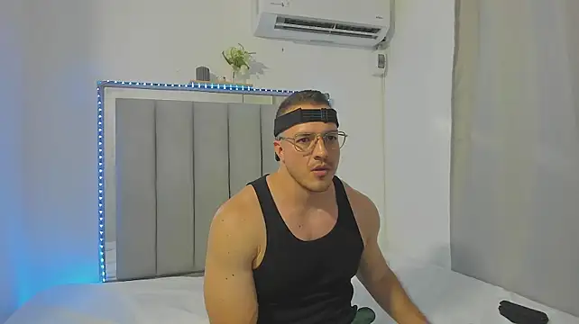 Ryan_west Webcamshow