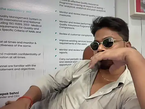 Raaz_5690 Pertunjukan Webcam