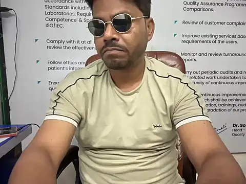 Raaz_5690's Live XXX Chat