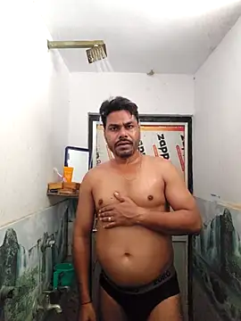 Raaz_5690 Webcam Show