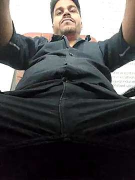 Raaz_5690 Show Webcam