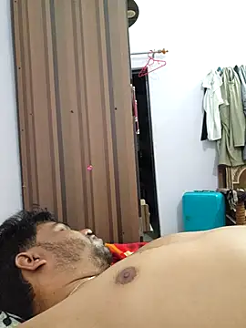 Raaz_5690 webcam show