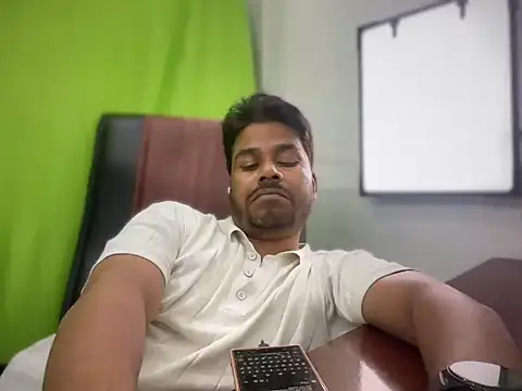 Raaz_5690 Webcam show