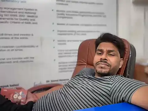 Raaz_5690 Show Webcam