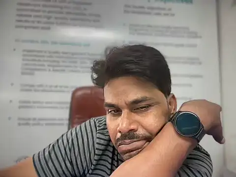 Raaz_5690 Pertunjukan Webcam